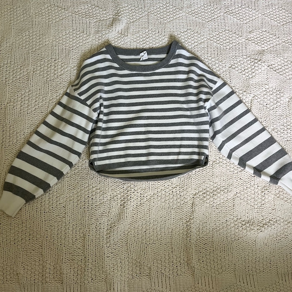 Daily Practice Striped Gray and White Cropped Sweater